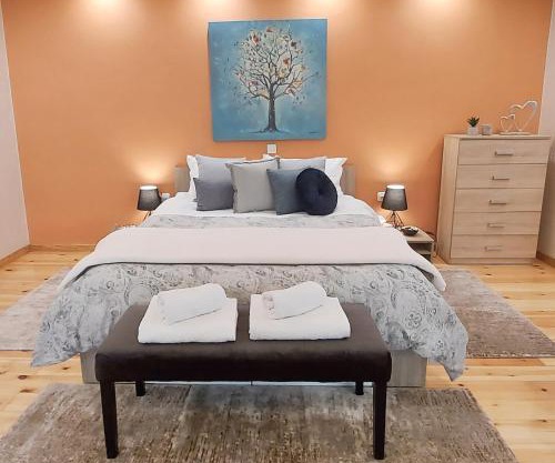 Unique, Stylish Studio near Beaches