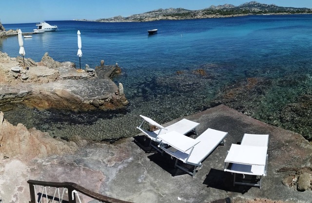 Unmissable villa with private access to the sea