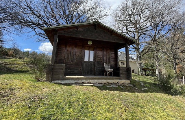 Unusual chalet in a wildlife park - Chalet l'Aubrac