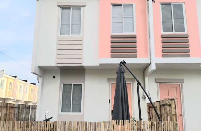 Updated Fully Furnished Charming townhome with AC in Bogo City