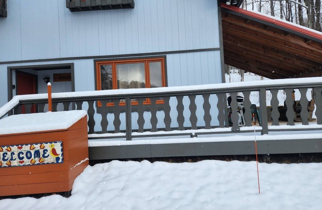 Updated Peaceful Chalet across from Ski Brule Right Side