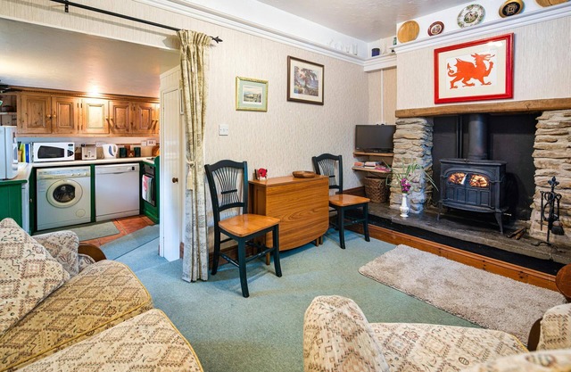 Upper Cottage, Newcastle Emlyn