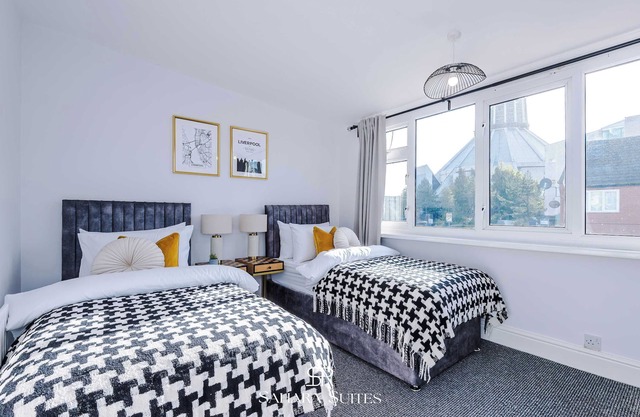 Upto 20% OFF | Liverpool Stay | Business & Family