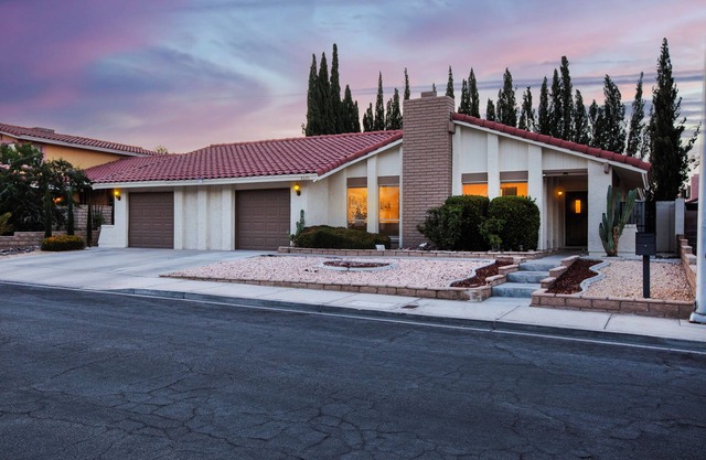 Vegas Vacation Villa - 20 minutes to strip & hiking