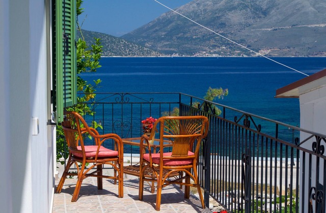 Venetia's House with great sea view, 50 m from beach