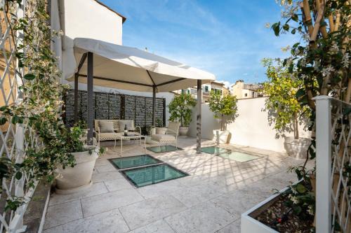 Via del Campuccio, 72 - 300 sqm Luxurious with Parking and Private Terrace - Florence Charming Apartments