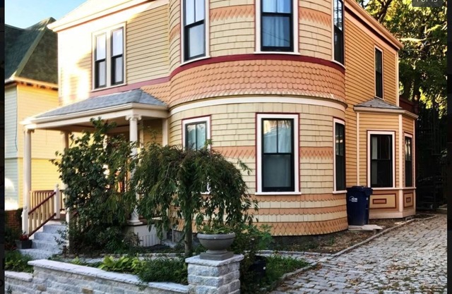 Victorian house, clean comfortable and well located