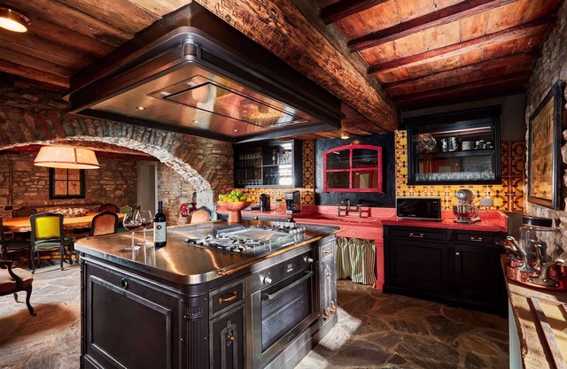 Villa Albola by Cuvee | Chianti Villa with Pool, Lake & Wine Cellar