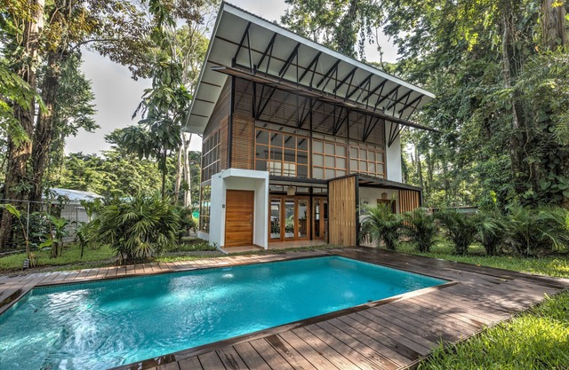 Villa Alegría. Modern tropical style surrounded by nature