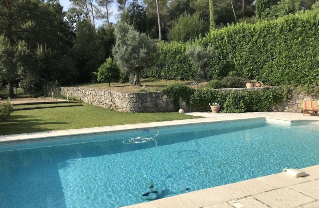 Villa au Calme ,vue Dégagée et Décor Soigné