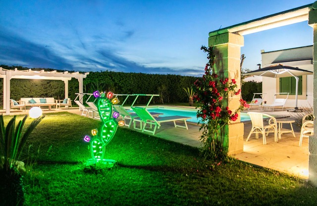 Villa in the countryside a stone's throw from the sea