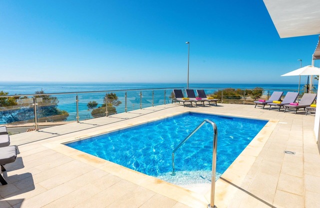 Villa Ladera Vista by Villa Plus