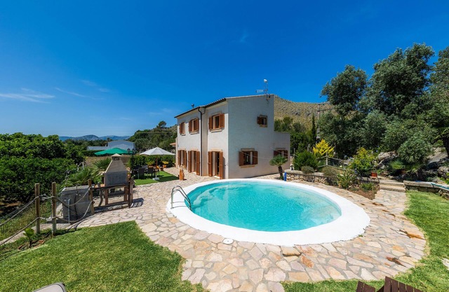 Villa 'Maria' with Mountain View, Wi-Fi and Air Conditioning