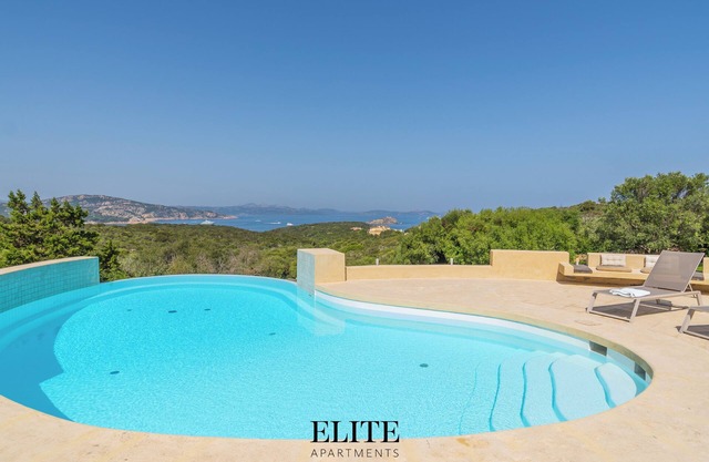 Villa panaromica con piscina privata in Porto Cervo
