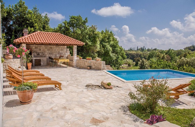 Villa Sun - charming villa, heated pool, full privacy, wedding, near Dubrovnik