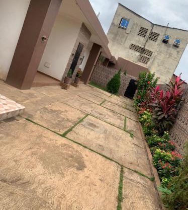 VILLA trois chambres avec jacuzzi