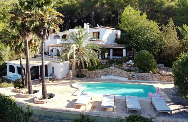 Villa with spectacular views over the hills of Sant Joan