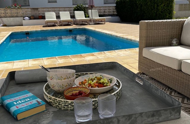 VILLA WITH POOL 100 M. BEACH 6 PERS- VINAROS