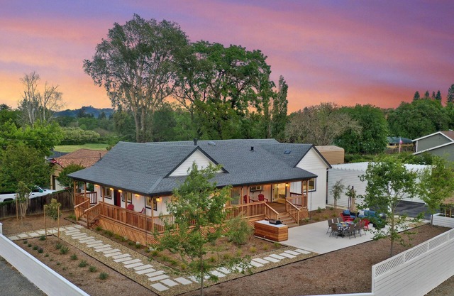 Vineyard Vue | A Wine Country Escape