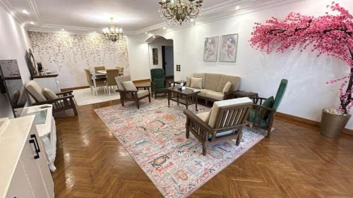 Vintage Charm & Spacious Comfort in Zayed 2000 - only families & single travelers