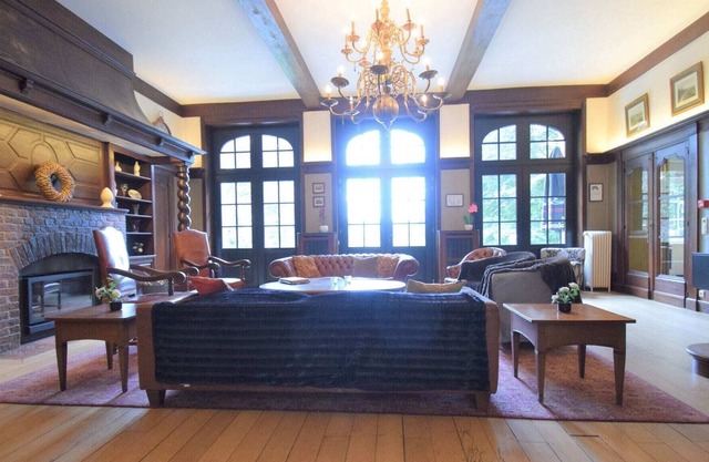 Vintage Villa with Jacuzzi and Infrared Sauna in Ardennes