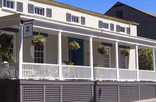 Vogue-featured lodging + event barn. Pup friendly!