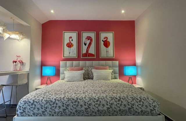 WALK IN 3 MIN TO BEACH & SHOPS & BEST RESTAURANTS FROM LAGOON STUDIO # 4