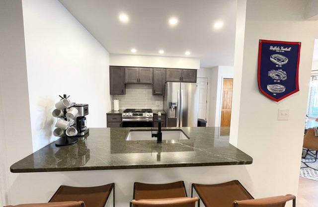 Walk to Highmark Stadium-Game Room-Front Deck -Big Lot