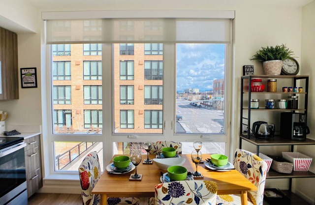 Walk To River Front Park & Convention Center +Free Assigned Parking