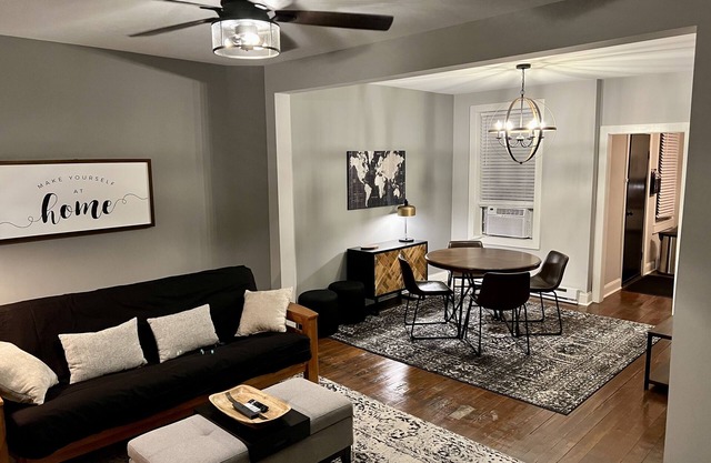 Walk to the canal and downtown! Cozy 1880 Fully Renovated townhome