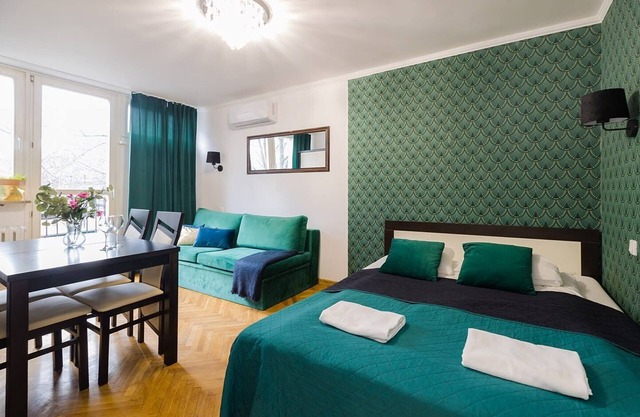 Warszawa Centrum Zielony UnitApartments 3Room+2Bth