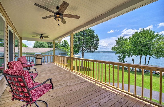 Watts Bar Lake Escape: Private Boat Dock + Ramp!