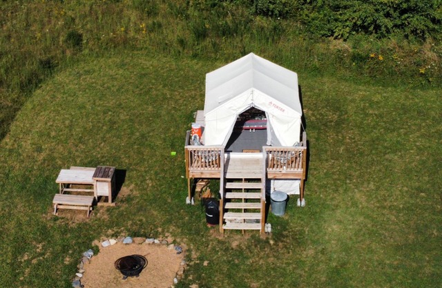 Welcome to Bears Playground, a camping site in Check where nature welcomes you