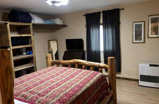 Welcoming cottage with AC in Unity