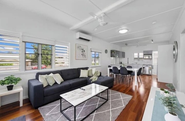 West End Gem Near Attractions