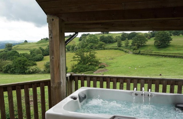 Wheat Cottage - 5* Cyfie Farm with private covered hot tub
