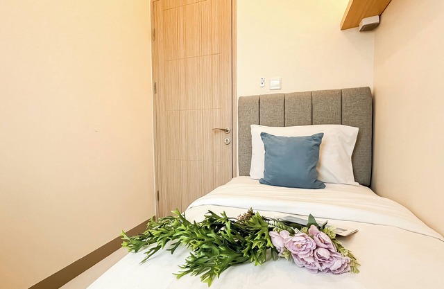 White Toned Style 2Br Tokyo Riverside Pik 2 Apartment