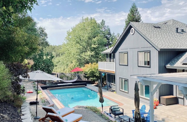 Wine country 5 bd with pool, hot tub and bocce