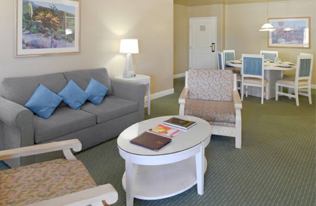 You owe it to yourself! Fantastic getaway resort 1BDR with great amenities.