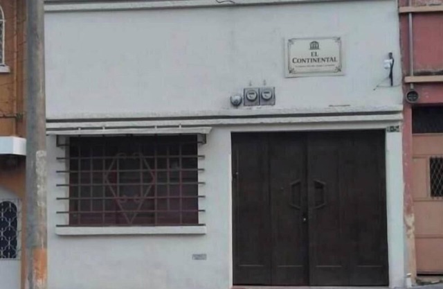 Z1 4 Cozy and modern suite & Z1 5 Contemporary studio