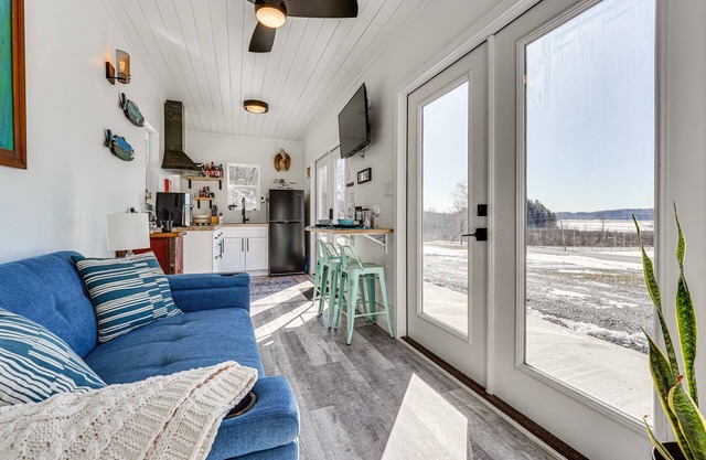 'Zen Box' Tranquil Vermont Escape w/ Lake Views!