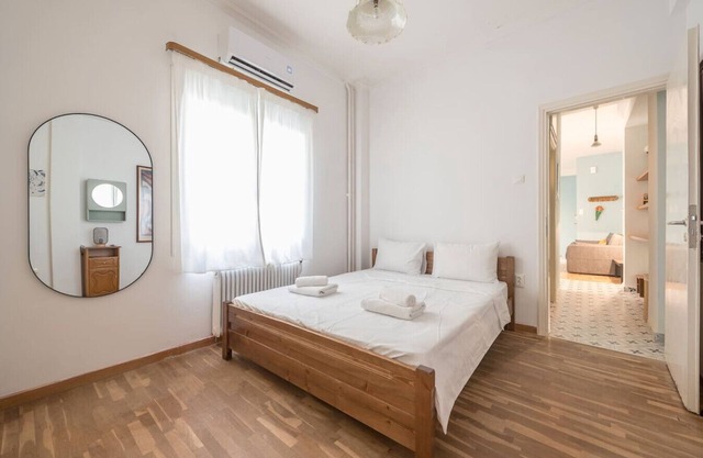 Zen Hive, in Peaceful Kypseli