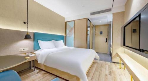 ZMAX Hotels Shenzhen Lianhuacun Metro Station