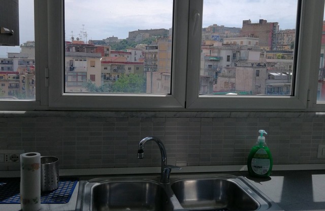 Zoe's House is a 5-minute walk from the Metro and 1km from the National Museum