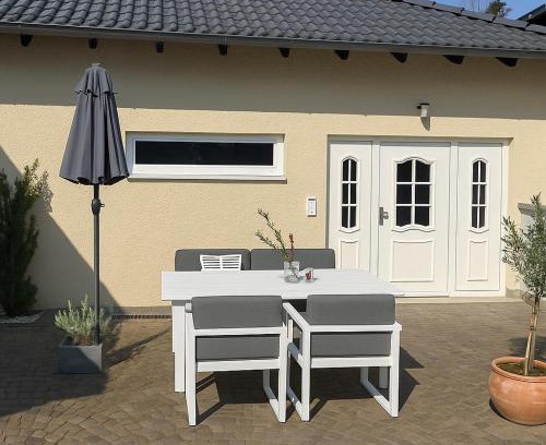 Hirschaid Apartment | Ü Villa Family & Friends 2 Etagen 5 Zimmer 2 Bäder