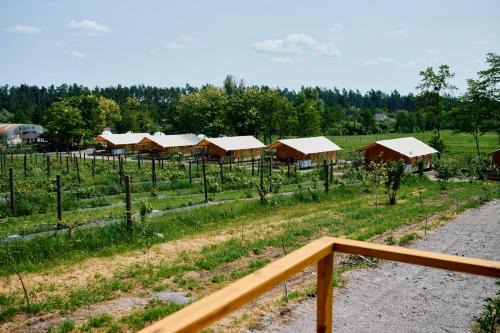 Klavdiyevo-Tarasove Apartment | Апартаменти Тоскана в Сімейному Екопарку Ясногородка