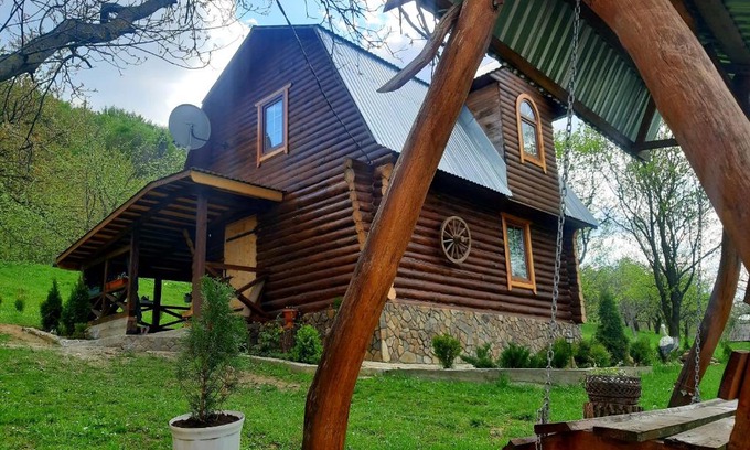 Oriv Apartment | Дерев'яний будинок з банею