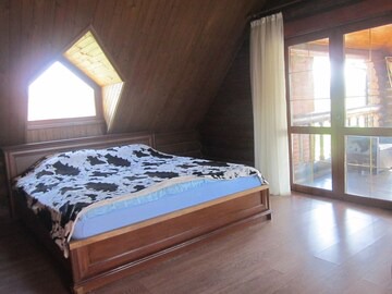 Desnyans'kyi District House | Дом из сруба