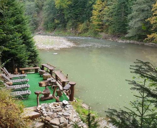 Mykulychyn House | Зарінок карпат