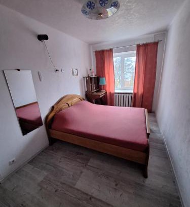 Dzerzhyns'kyi District Apartment | Квартира з балконом 2 кімнати вул 23 серпня 13А